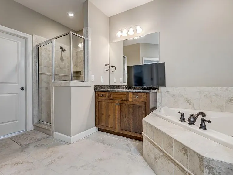 2114 W Village Xing SE — Photo 21