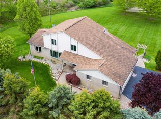 135 Canter Ln, Holly, MI 48442