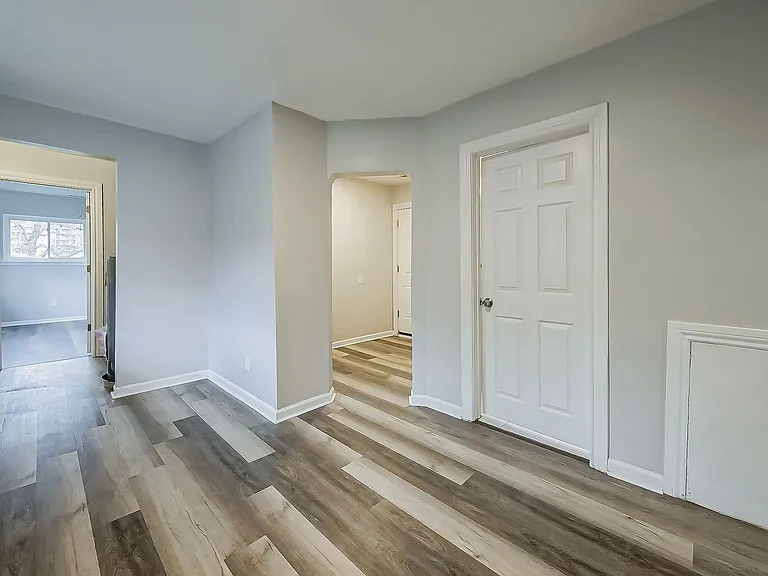 23352 Powell Ave — Photo 10