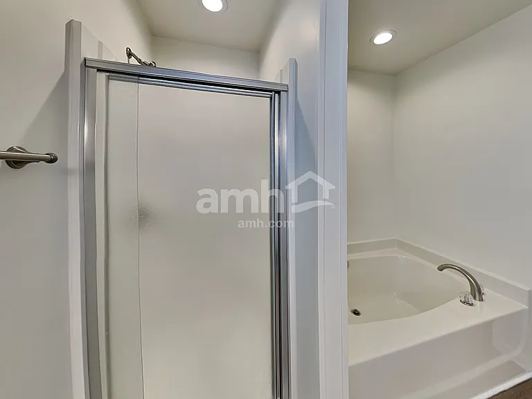 12619 Waterfall Pl — Photo 15