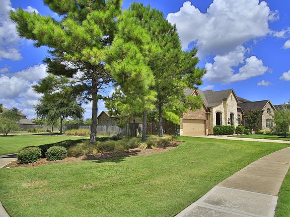 4th image of 3307 Colorado Bend Dr