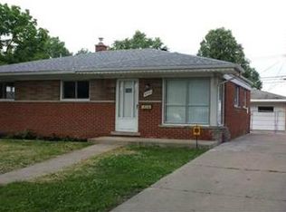 9551 Merrick St, Taylor, MI 48180