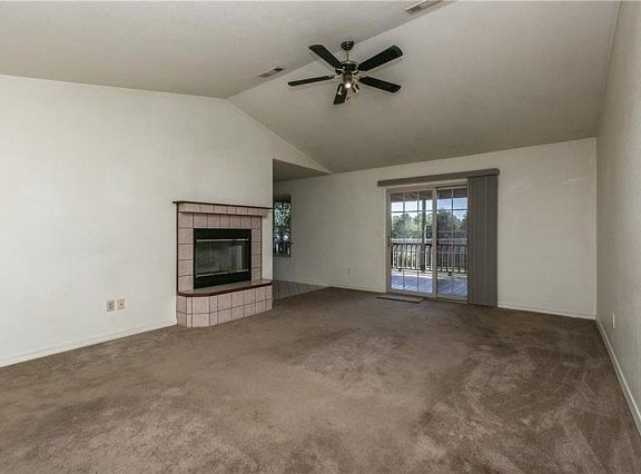 5th image of 1726 S Tallgrass Dr