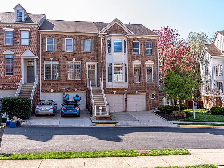 9600 Lagersfield Cir — Photo 1