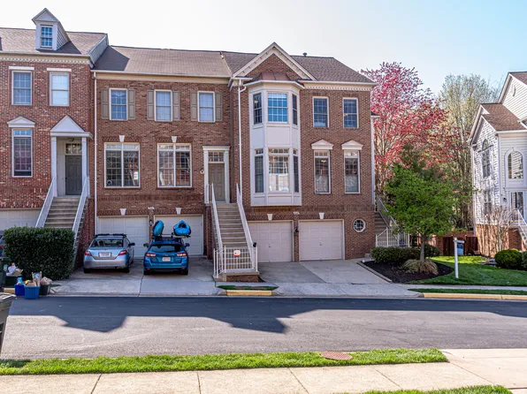 9600 Lagersfield Cir, Vienna, VA 22181