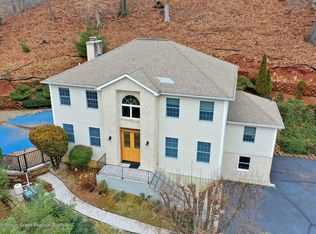 5 Galewood Dr, Holmdel, NJ