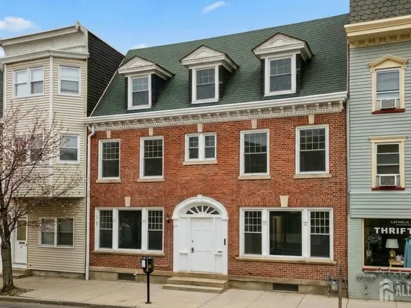 379 S Main St, Phillipsburg, NJ 08865