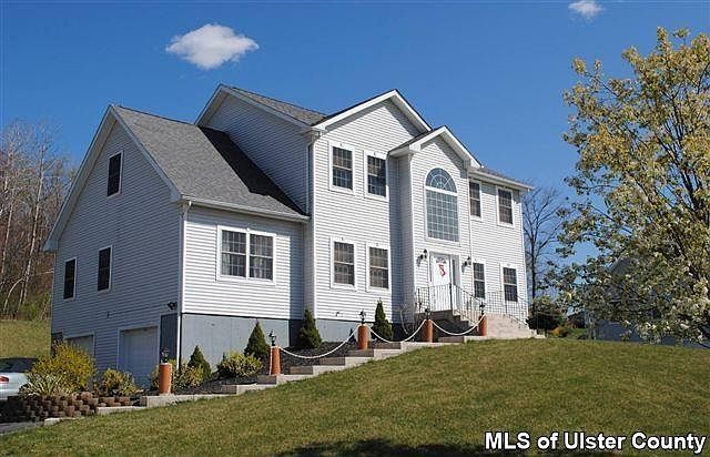 1st image of 13 Hudson Ln