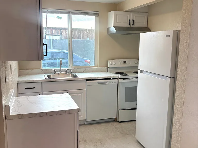 395 Umbarger Rd #6 — Photo 9