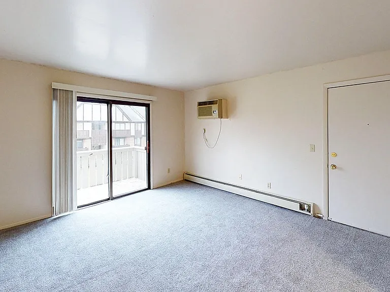 Glen Oaks Apartments — Photo 41