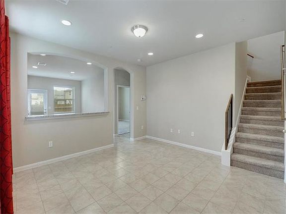 5th image of 2880 Donnell Dr Unit 3301
