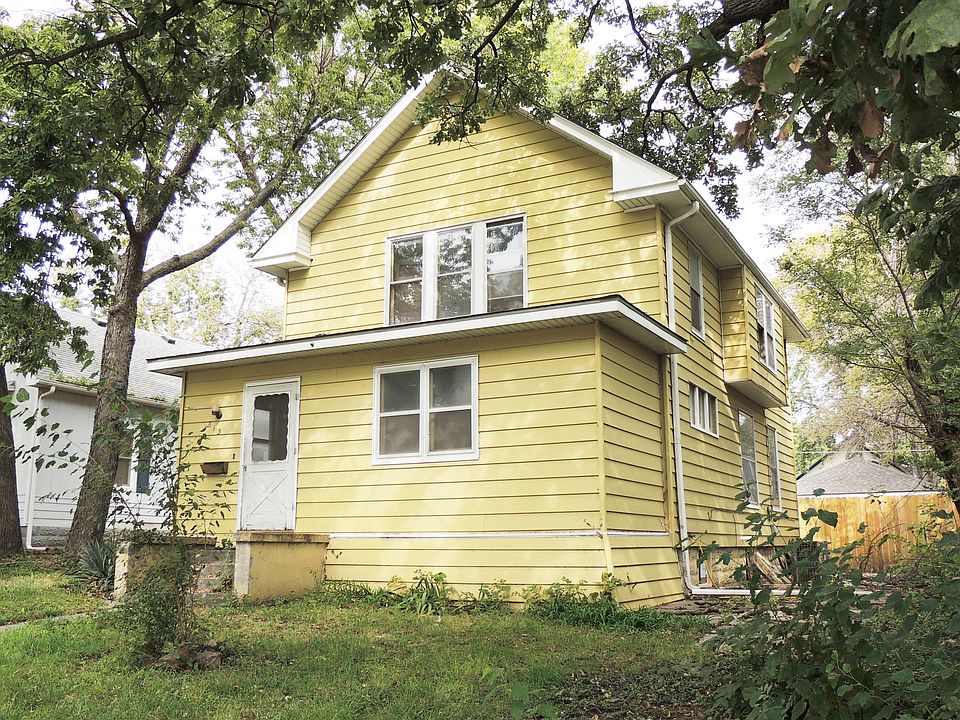 1st image of 813 Crawford St