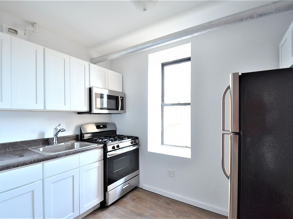 1st image of 2805 Morris Ave APT 1