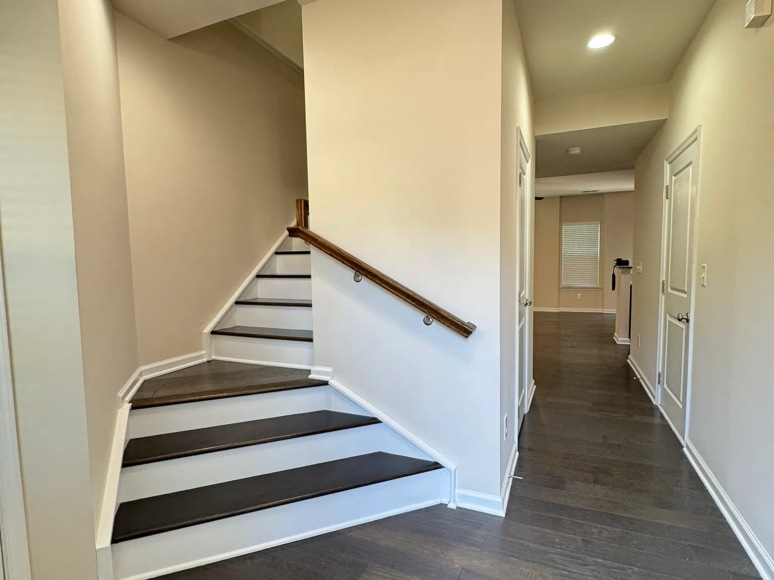 2 bed, 2.5 bath, 1512 sqft, $1,850 — Photo 2