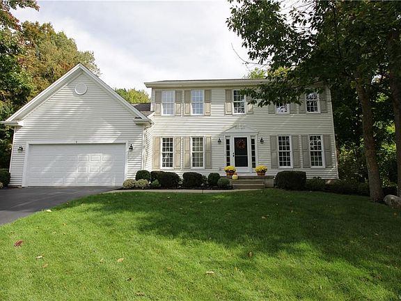 3rd image of 9 Arrowood Ln
