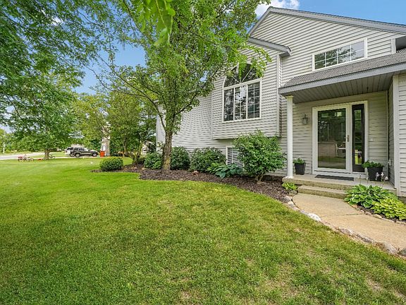 3rd image of 38 Tabby Trail Dr NW