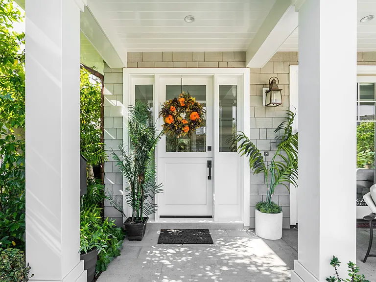 217 Coral Ave — Photo 4