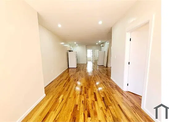 2710 Decatur Ave #2 — Photo 3