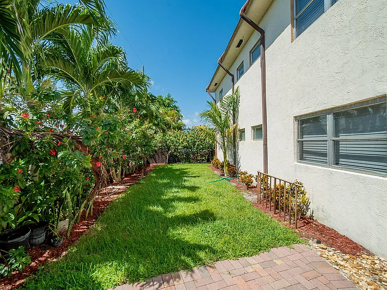 308 Southwind Ct #8 — Photo 17