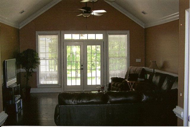 2nd image of 220 Indian Creek Cir