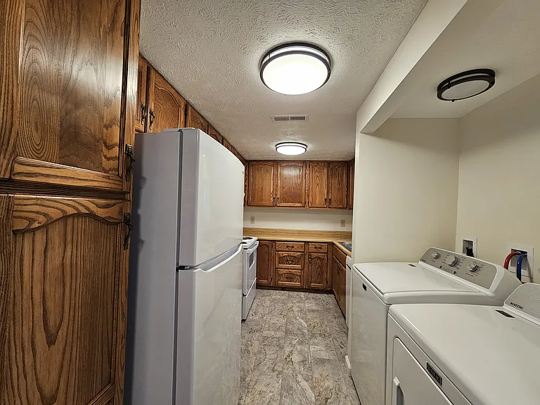 701 W High St #1/2 — Photo 10