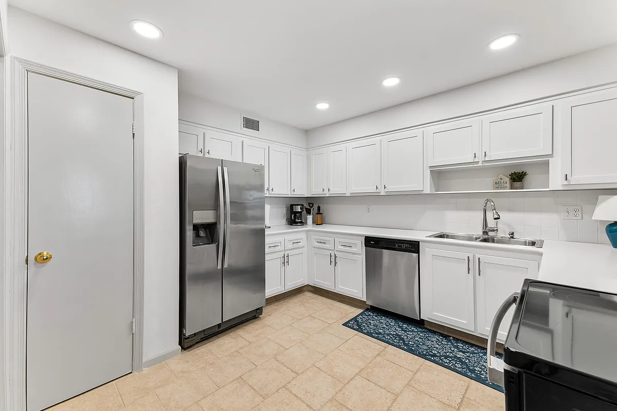Building Photo - 4601 Highway A1A #408