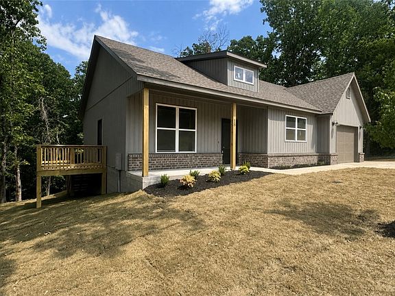 2nd image of 18 Winchelsea Ln
