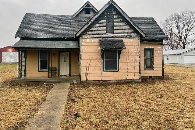 1st image of 4702 W Crown St