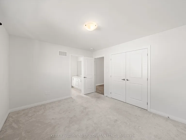1466 Stovell Cres #MAIN UPPER — Photo 26