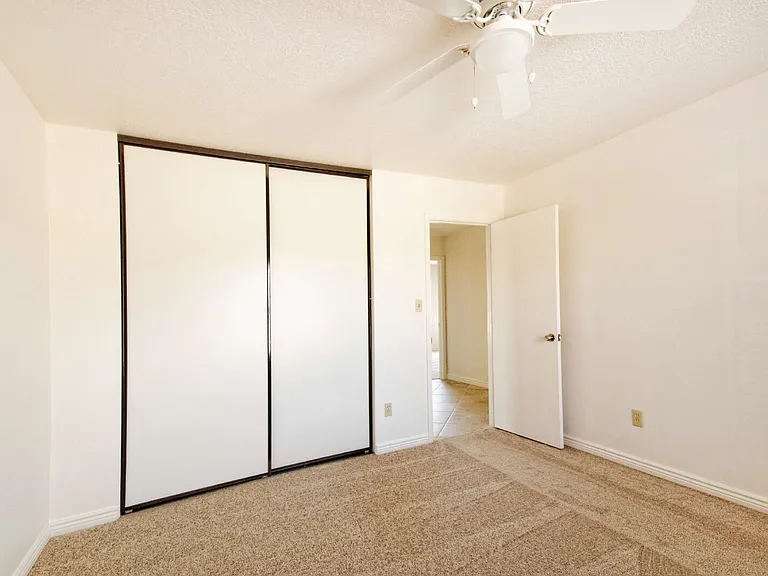 4542 Pyrite Ct NE — Photo 15