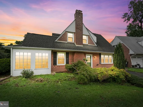 30 S Stuyvesant Dr, Wilmington, DE 19809