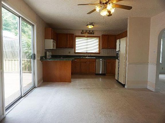 3rd image of 299 Seaward Ave