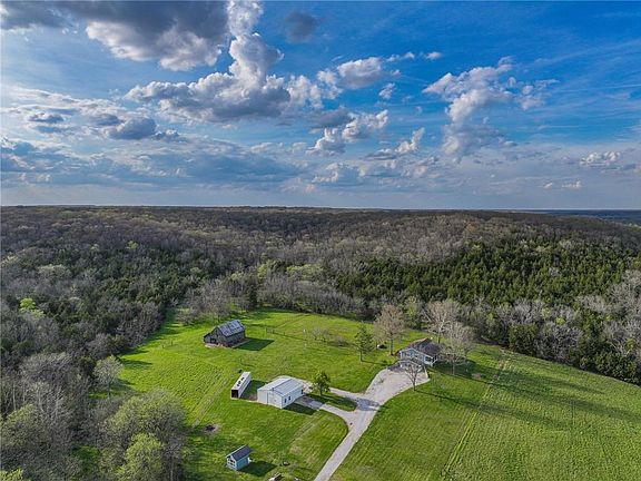 4th image of 5855 SE 981 Pvt Rd