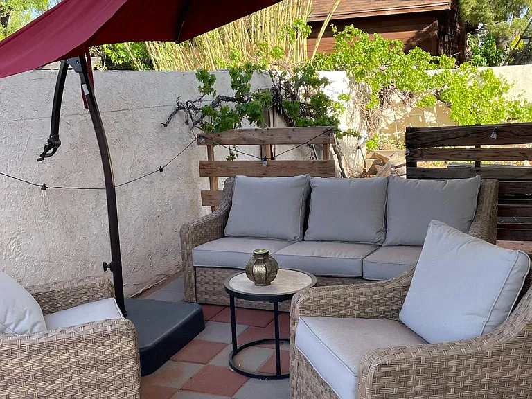 Private entry and patio