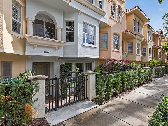 2nd image of 11778 Valencia Gardens Avenue