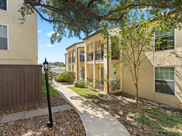8702 Village Dr. #406, San Antonio, TX 78217
