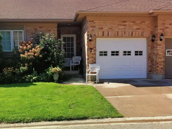 7 Brookside Pl, South Huron, ON N0M 1S2