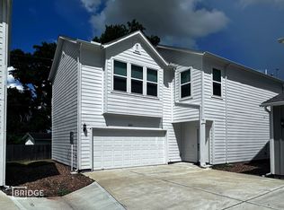 305 Huisache St, Lake Jackson, TX 77566