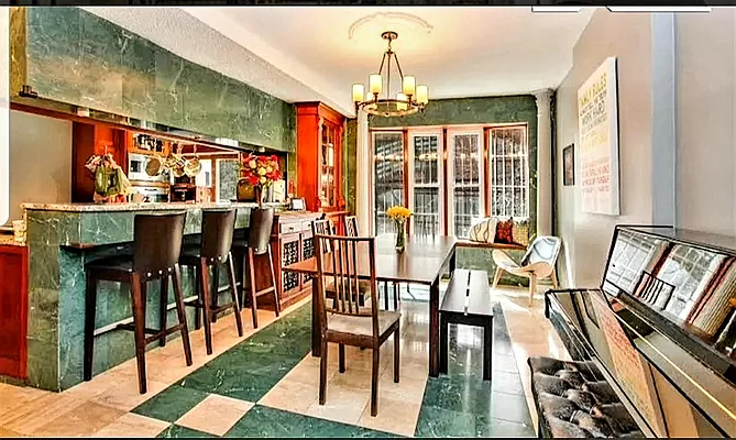 Rented by Oxford Property Group | media 4