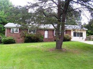 3408 Pine Valley Rd, High Point, NC 27265