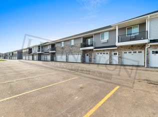1464 S Pine Tree Rd #167, De Pere, WI 54115