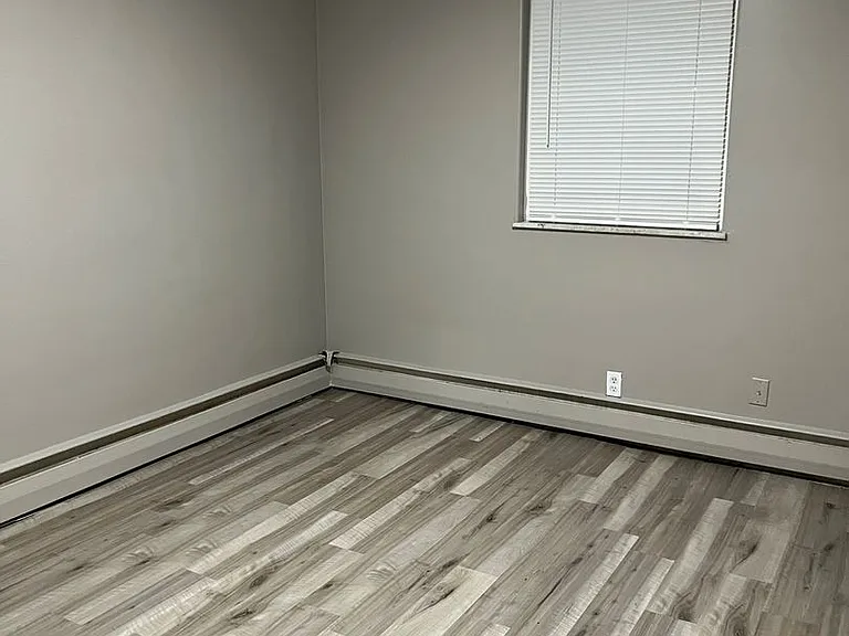 5907 Staughton Dr — Photo 28