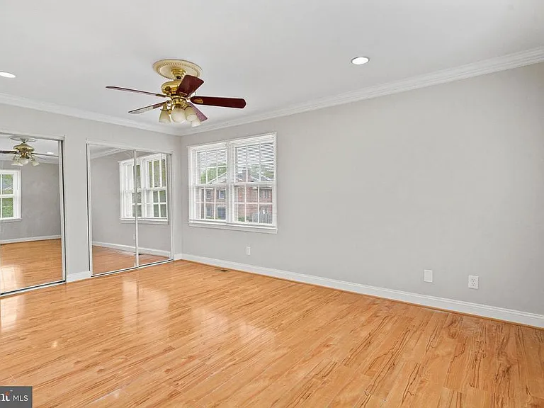 8251 Clifton Farm Ct — Photo 23