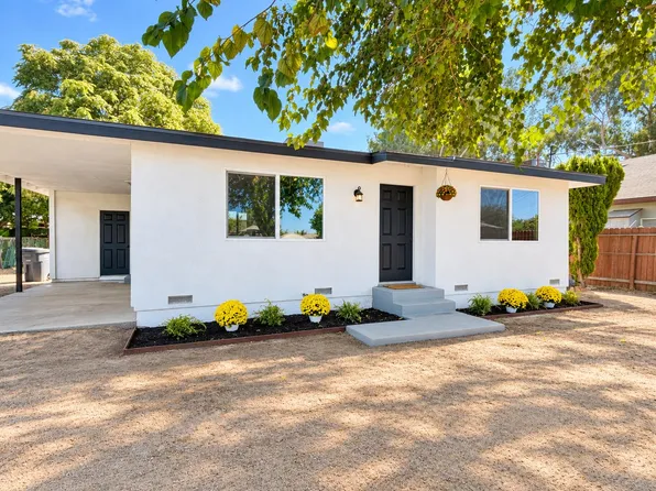 9762 S Shaft Ave, Selma, CA 93662