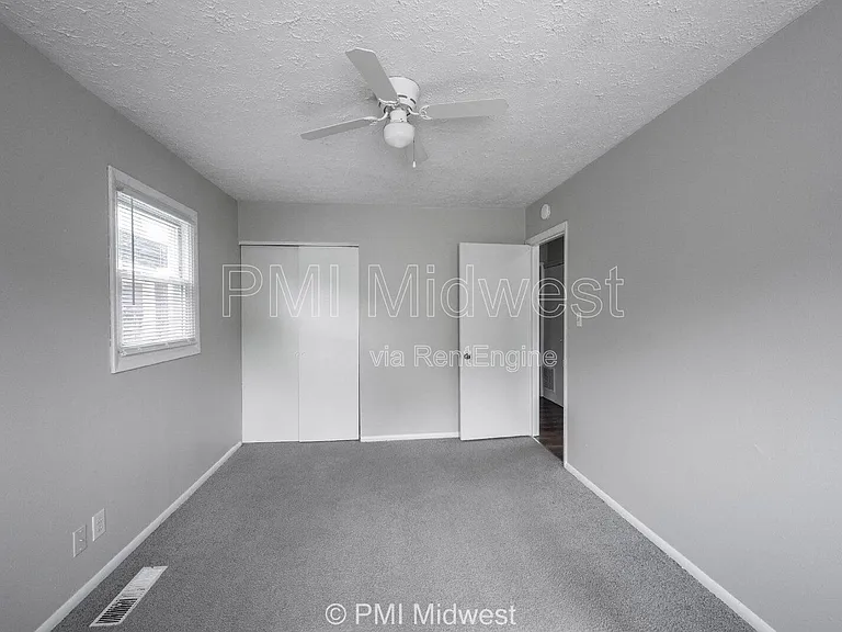 316 S Kenmore Rd — Photo 17