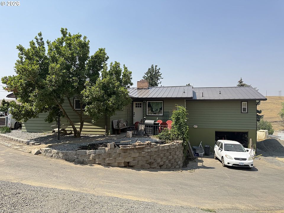 1st image of 73877 Caldwell Ln