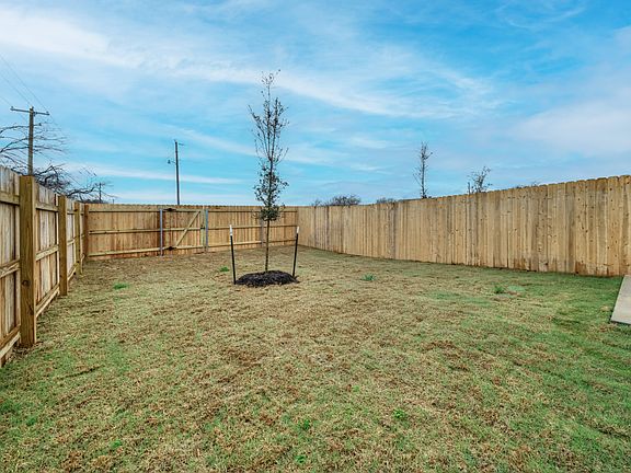 3rd image of 8429 Adelaide Dr #1