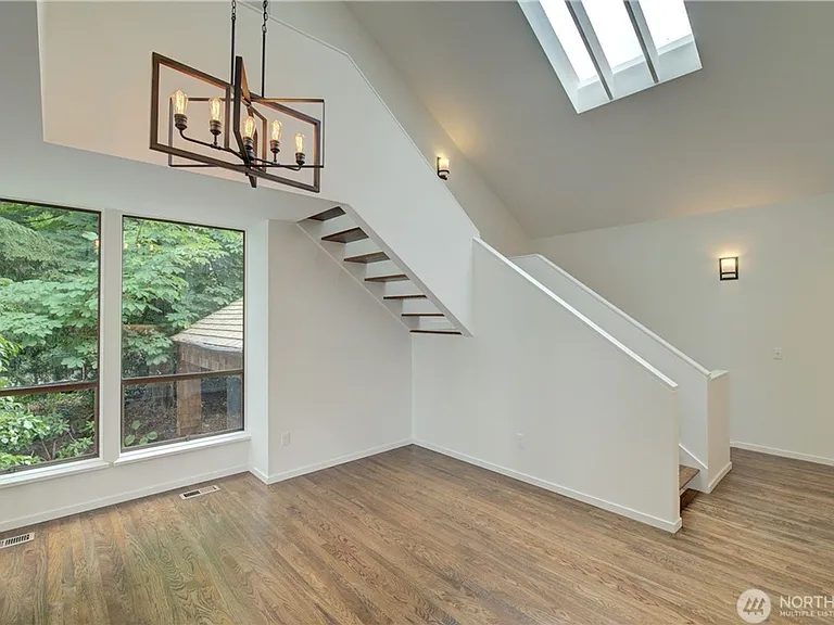 3406 W Lake Sammamish Pkwy NE — Photo 14