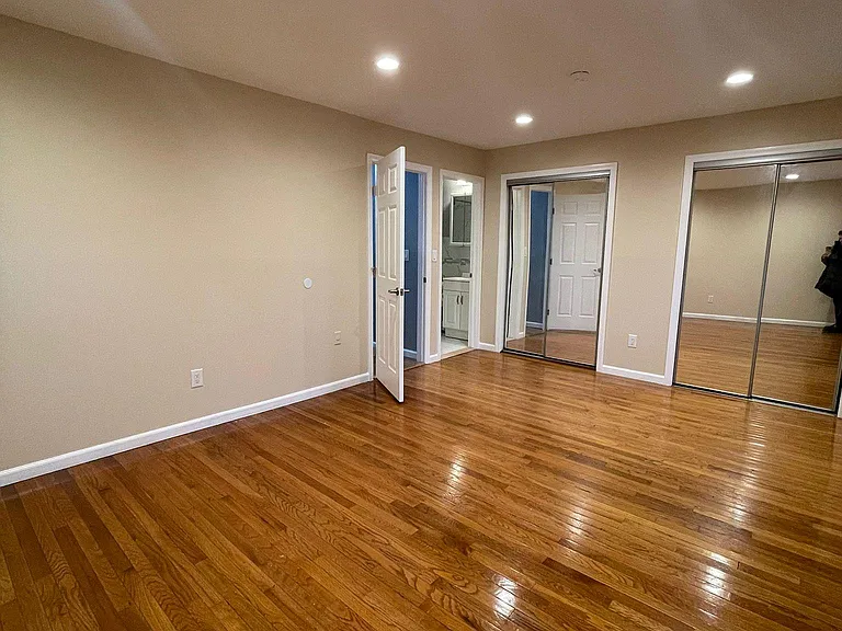 2 Westminster Ln #2 — Photo 10