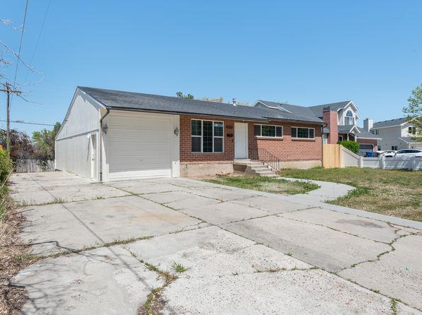 9898 S Barium Ln, Sandy, UT 84094
